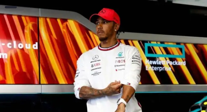 Huge Lewis Hamilton prediction drops as FIA respond to staff exits – F1 news round-up