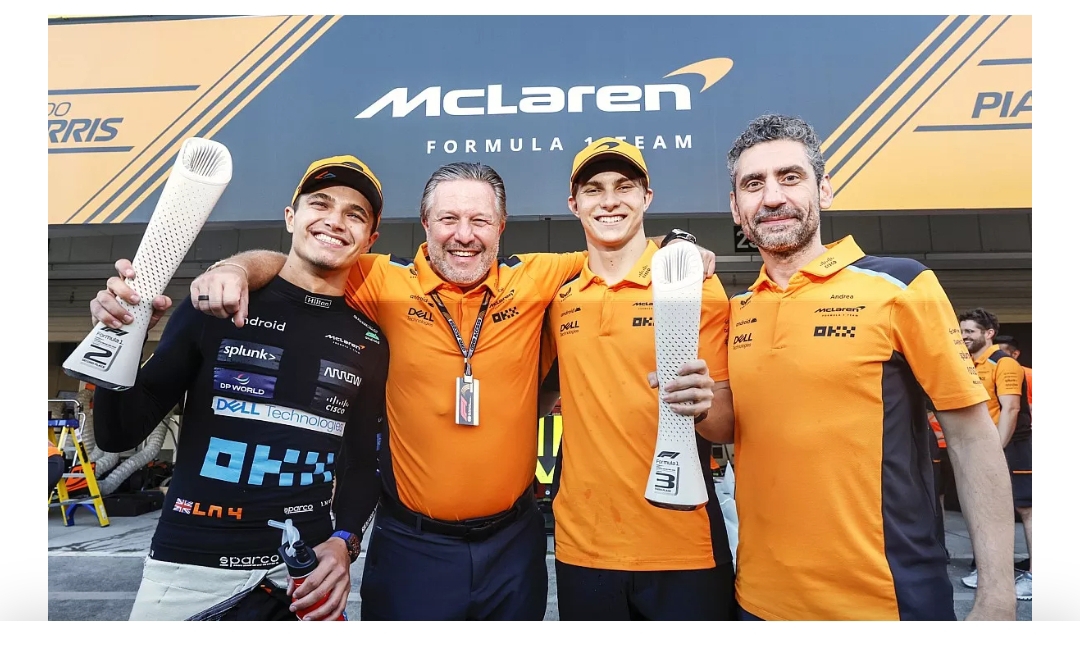 Andrea Stella, Team Principal, McLaren, Lando Norris, McLaren, third, Oscar Piatri, McLaren, McLaren team celebrate after the race