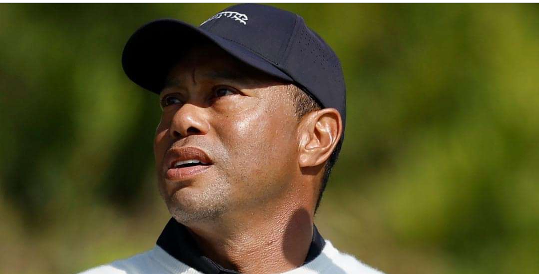 Tiger weeps after receiving a pacel from his ex-wife