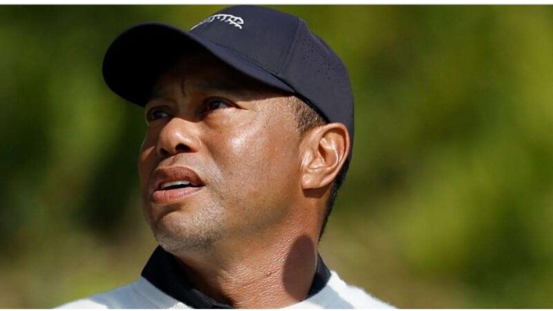 Tiger woods in trouble after receiving treat from Golf legend .