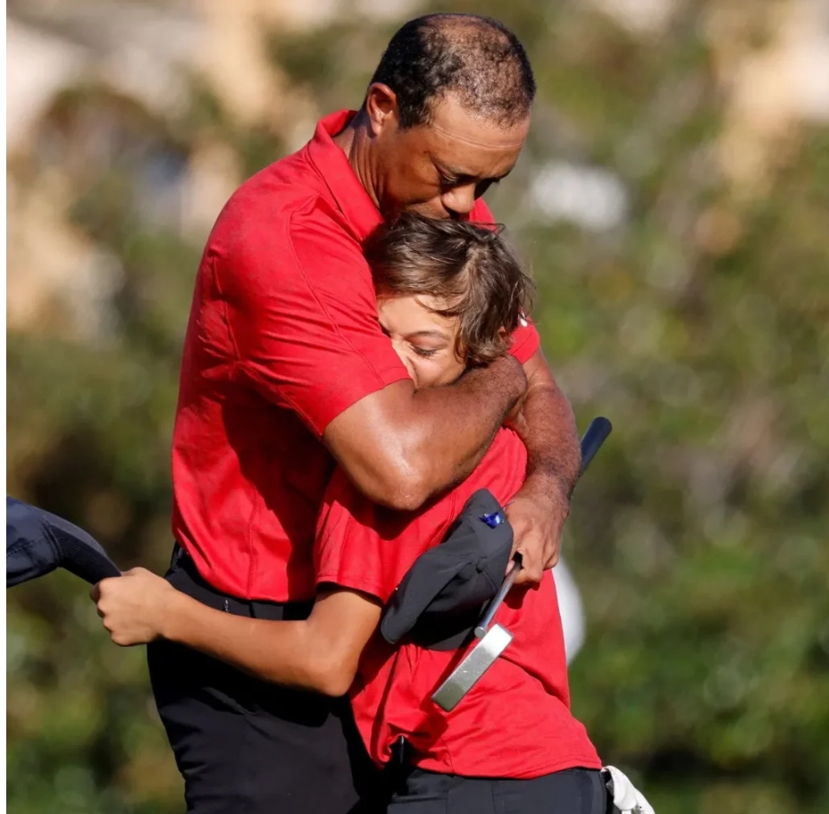 Report: After reading his son’s birthday message, Tiger Woods weeps 