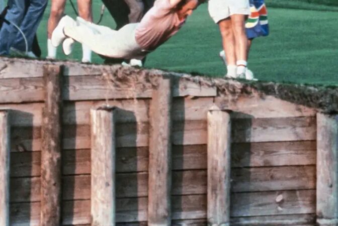 Jerry Pate crazy celebration after winning the first Players Championship held at TPC Sawgrass.