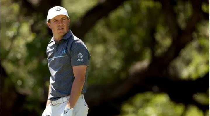 Jordan Spieth makes hole-in-one during crazy opening round in Texas