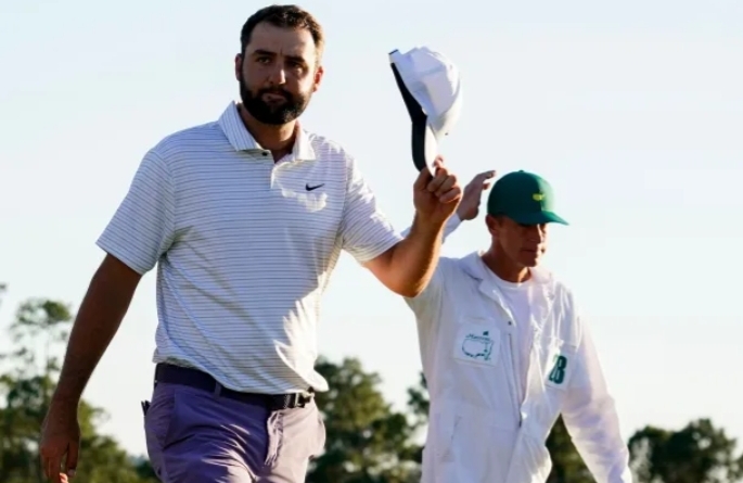 Scottie Scheffler, Masters leaders have up-and-down day while Tiger Woods falters