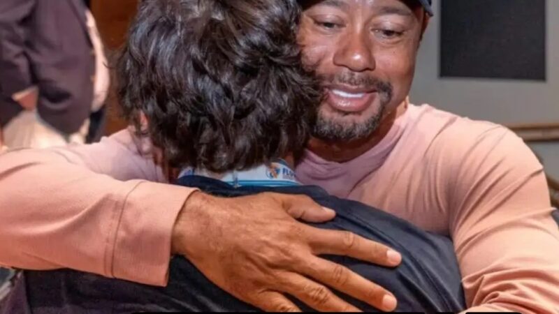 Tiger Woods father-son moment appears on Golf World’s most popular list