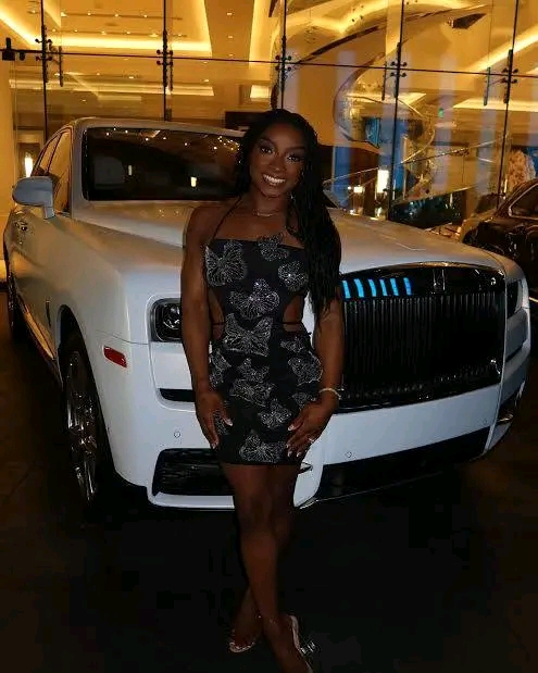 BREAKING NEWS: Congratulations to Simone Biles as she has been gifted a brand new rolls Royce 2024 model by a famous celebrity to celebrate her .. …..see more 👇👇