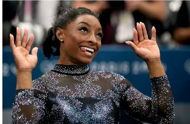 Simone Biles confuses fans with strange moves during vault routine, leaving everyone with many questions Biles left fans worried full details below 👇 👇