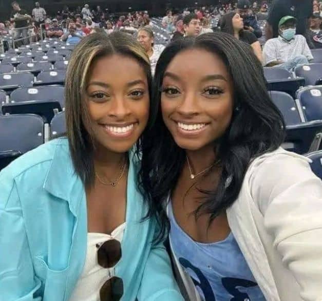 so touched that I want to celebrate his 🎂🎈. Simone Biles’ sister, Adria Biles, celebrated her birthday. The GOAT of gymnastics sent her an emotional package and brought her to tears. See details below