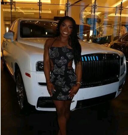 BREAKING NEWS: Congratulations to Simone Biles as she has been gifted a brand new rolls Royce 2024 model by a famous celebrity to celebrate her …