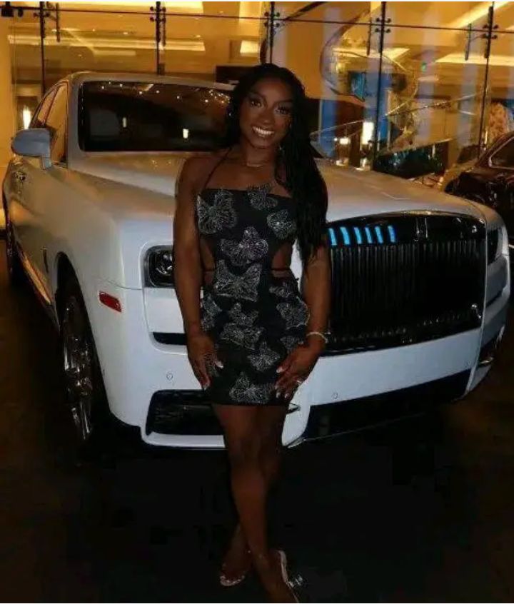 breaking news:Congratulations to Simone Biles as she has been gifted a brand new rolls Royce 2024 model by a famous celebrity to celebrate her record breaking: