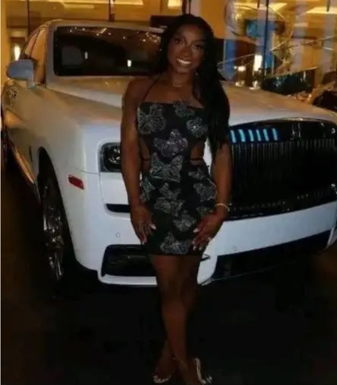 breaking:Congratulations to Simone Biles as she has been gifted a brand new rolls Royce 2024 model by a famous celebrity to celebrate her record breaking:..