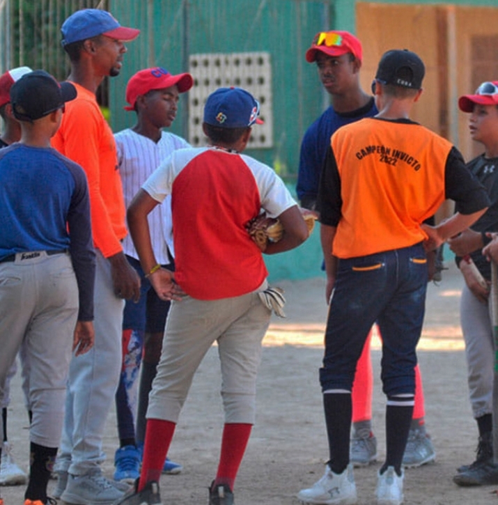 Breaking; Santa Clara Baseball Coach Escaped Cuba During the U-12 World Series in Pennsylvania because of…