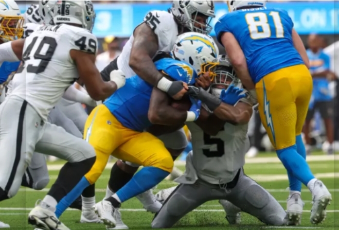 Chargers dominate on defense to open Jim Harbaugh era with a win over Raiders