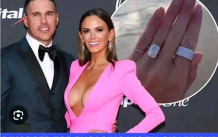 Brooks Coepka pleads for another chance to submit his wife for divorce following the encounter with the former girlfriend at Florida’s beach.