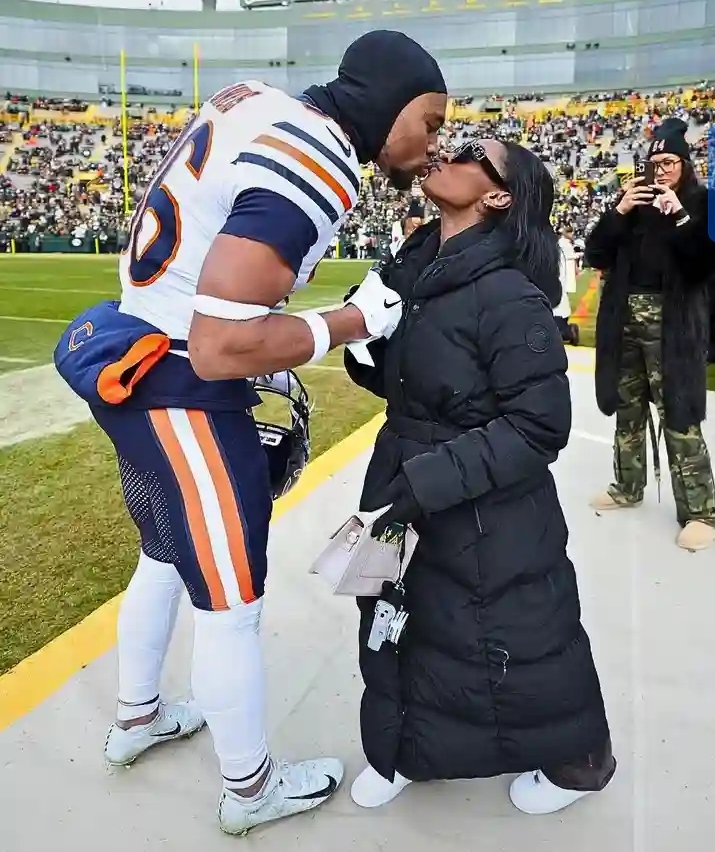 Simone and Jonathan is the ultimate couple goals on and off the field! 🏈❤️ She’s his biggest cheerleader, and their love shines brighter than….